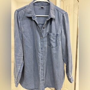 Old Navy Light Blue Casual Button Down Shirt